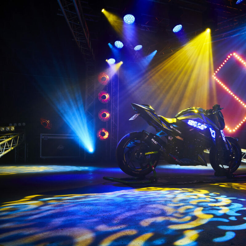Show Laser Moto Suzuki GSXS750